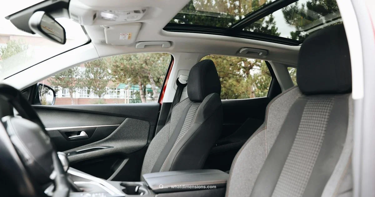 Hycross vs XUV700 - What Dimensions