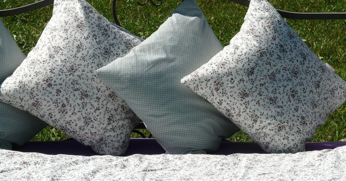 Queen Pillow Sizes - What Dimensions